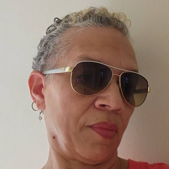 Gucci Aviator Gold/Wht Sunglasses, NWOT - Picture 8 of 8